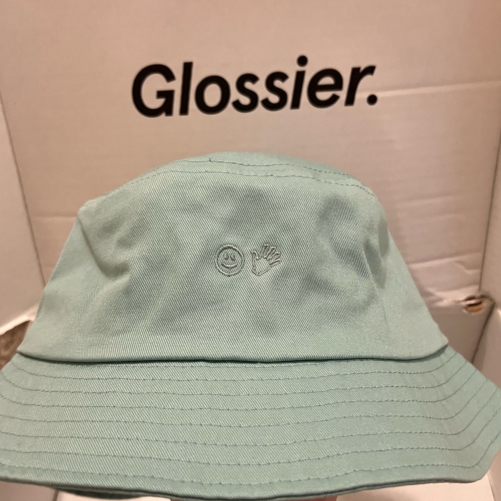 NEW Glossier Chicago Exclusive Park Green (Turquoise)  Bucket Hat -RARE!
